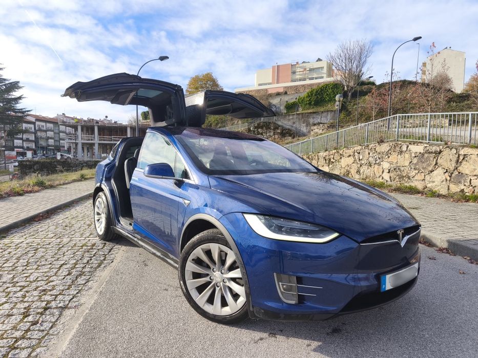 Tesla Model X 75D