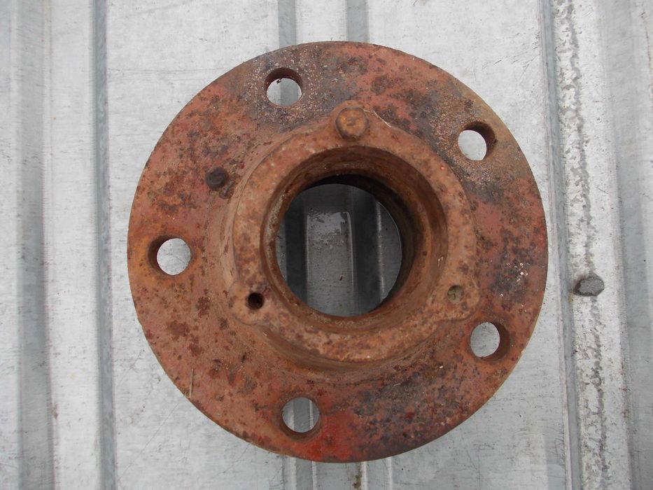 Продам   ступицу      для   колеса