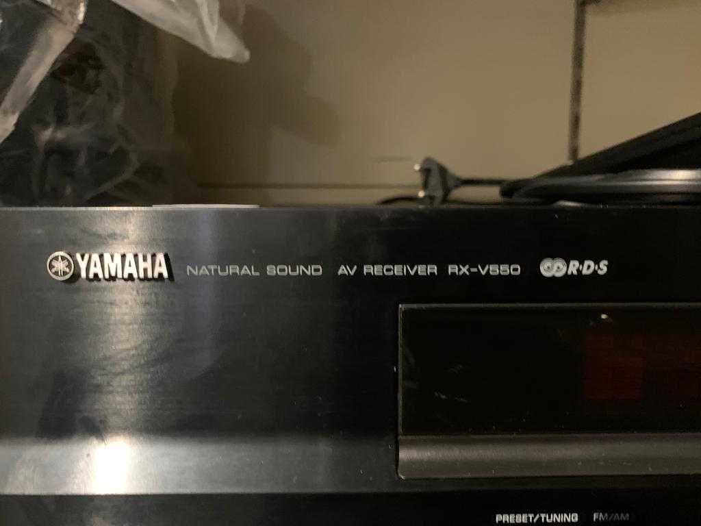 Amplificador AV 6.1 YAMAHA RX-V550