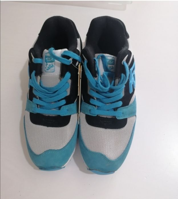 Ténis  Novos Giríssimos