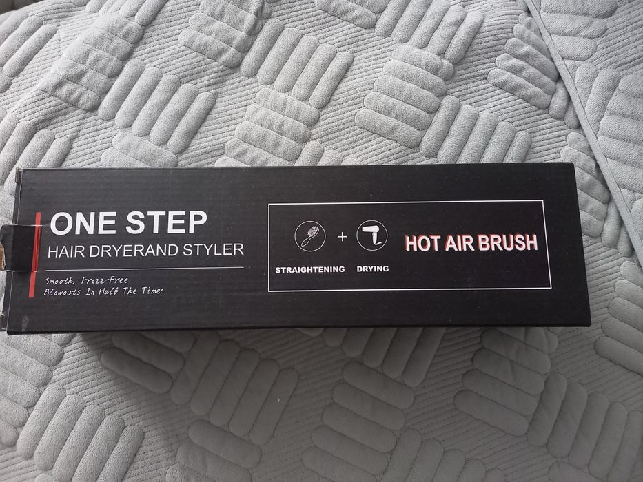 Фен-щітка гребінець стайлер для укладання волосся 3 в 1 One Step Hair