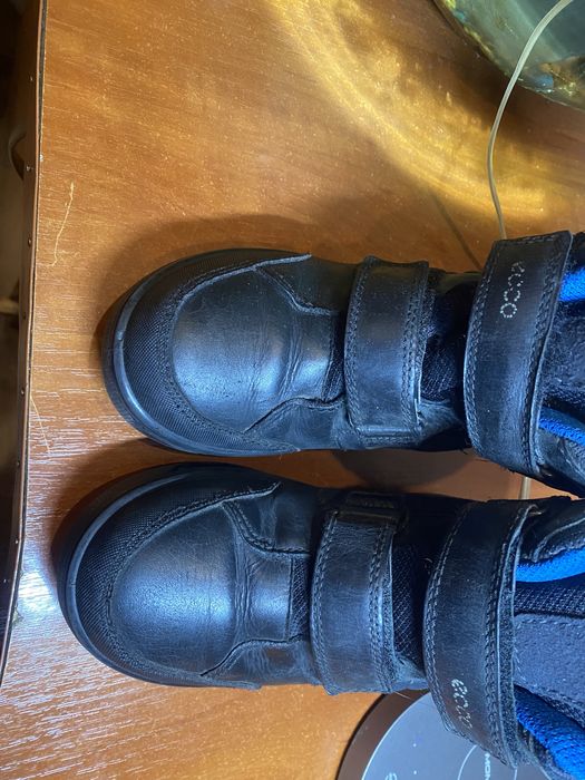 Продам ботинки  Ecco 30 и 32 размеры