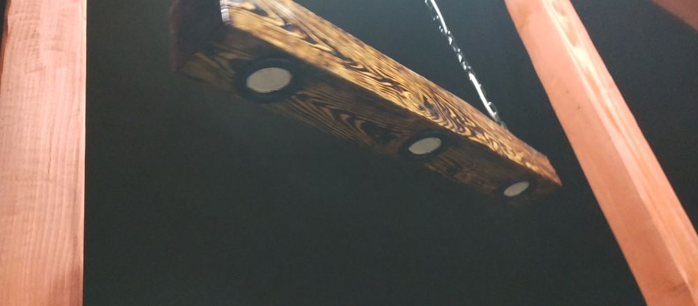 Lampa drewniana w stylu loft