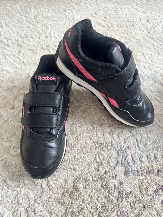 Красовки, мокаміни Reebok