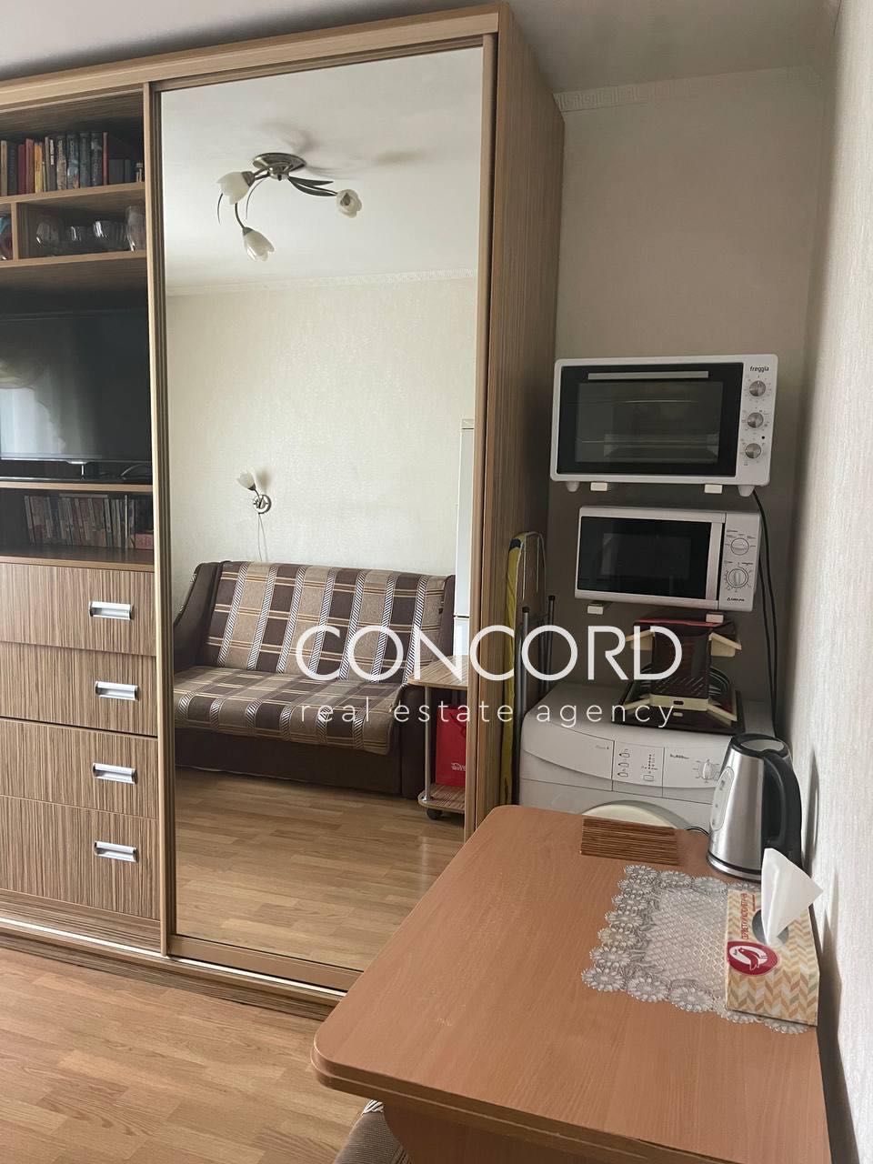 Голосіївський просп., 17-Б. Продам кімнату в гуртожитку