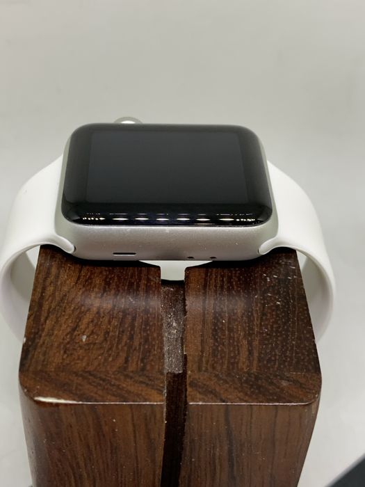 Оригінальні  Apple watch series 2 38 mm silver