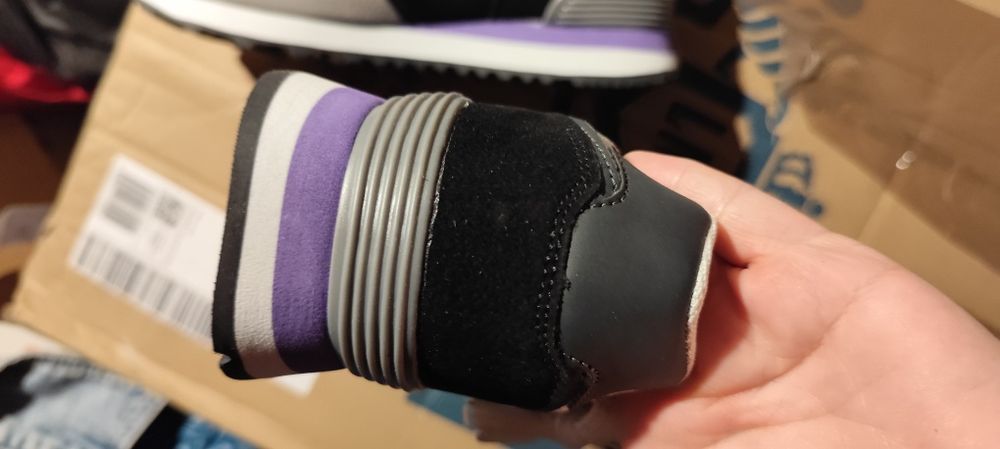 Nowe buty sportowe, damskie 39