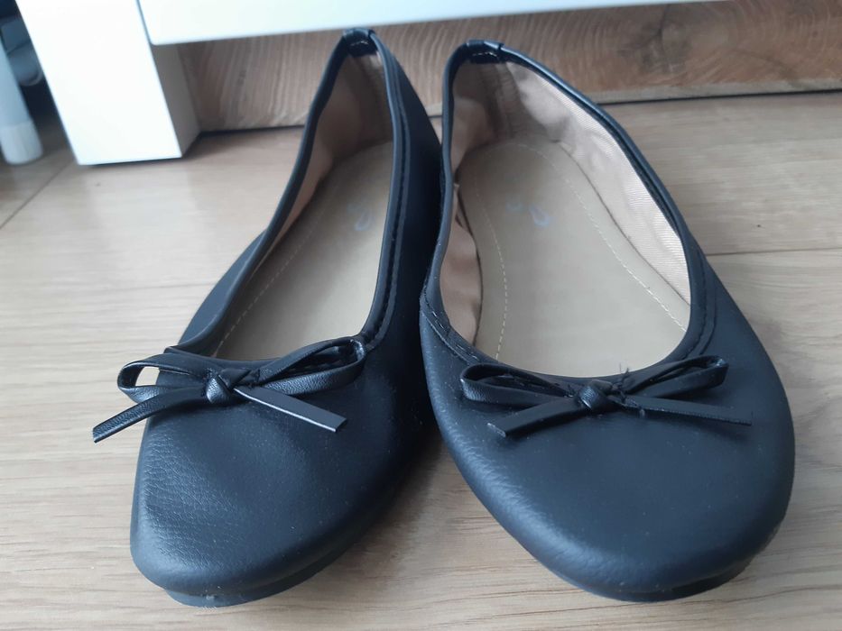 Baleriny czarne do stroju galowego r. 37
