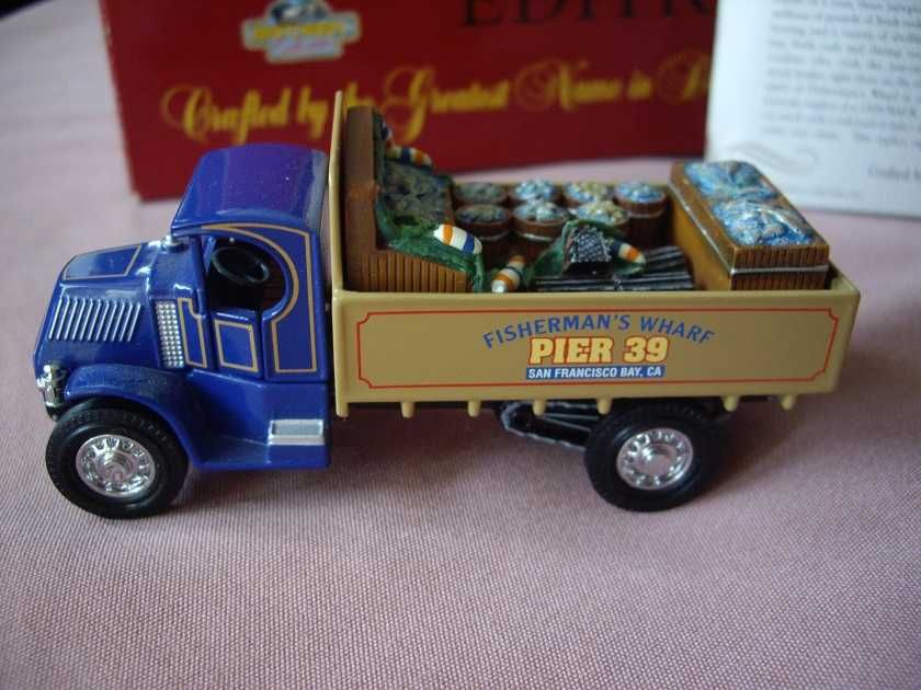 Matchbox Yesteryear MACK AC FISHERMAN'S WHARF 1920