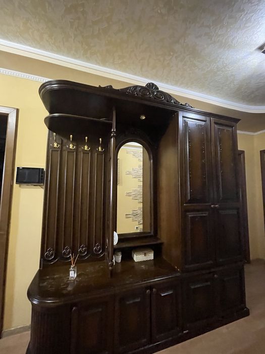 Продається дерев’яний вішак