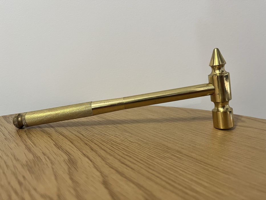 Młotek Mosiężny z Zestawem Mini Śrubokrętów Złoty Multitool