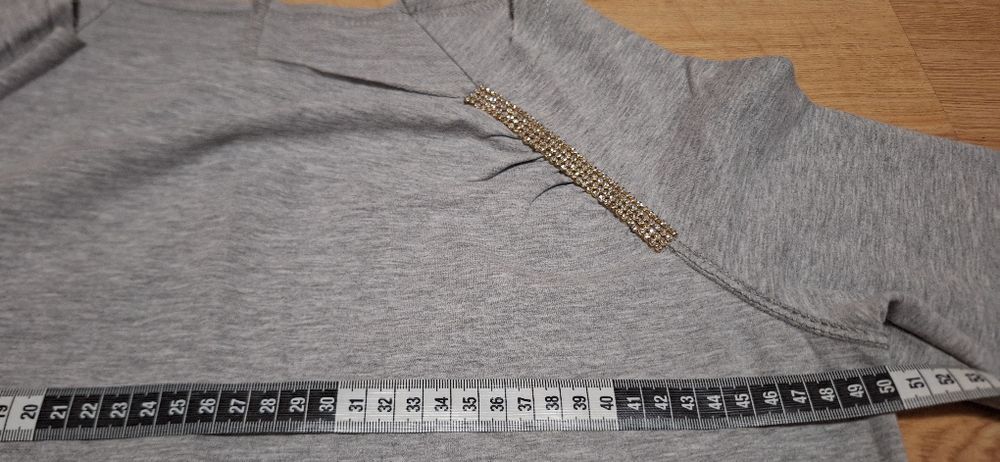 Sukienka z rękawami 3/4