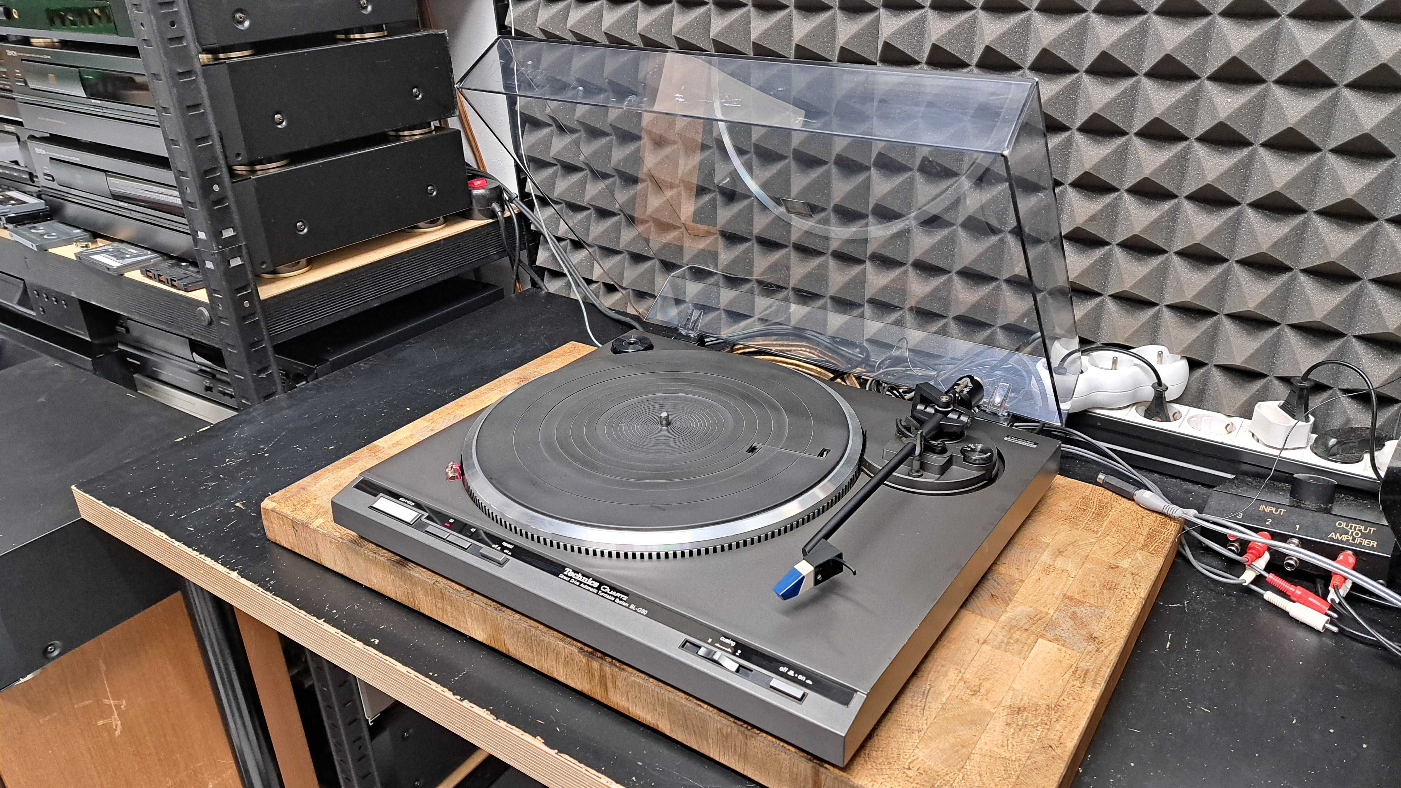 Gramofon Technics SL-Q30