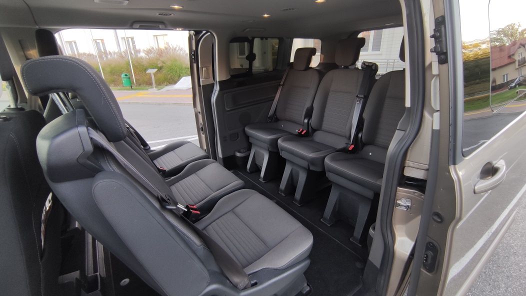 Bus na wynajem 8 osobowy automat Ford toureno CUSTOM
