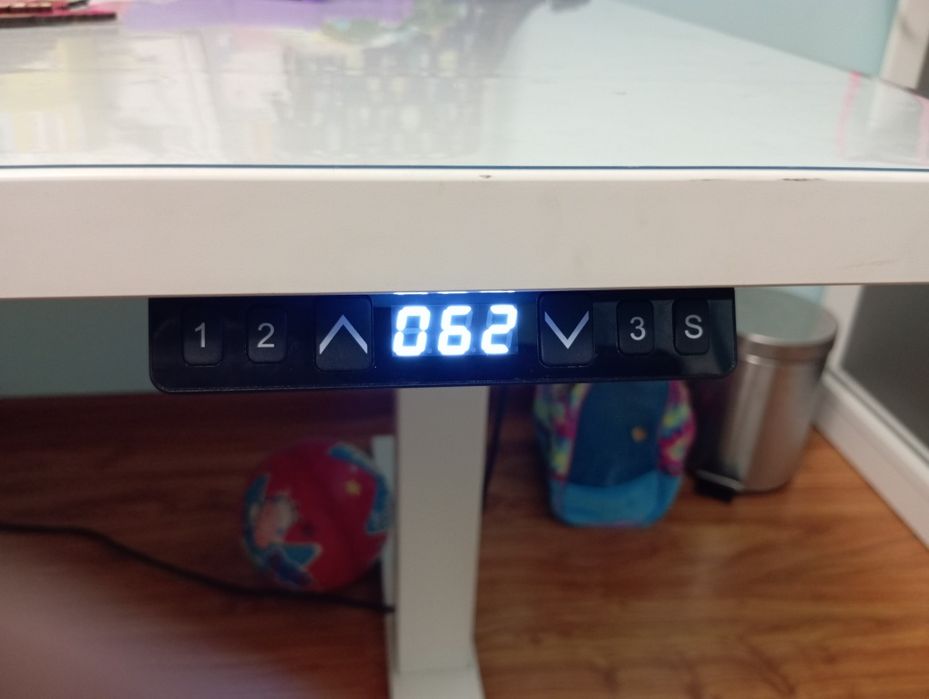Nowe biurko elektryczne e model
