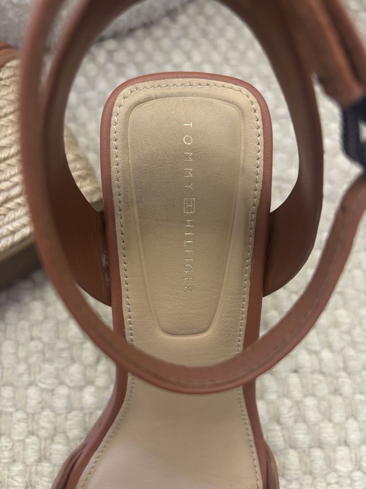 Sandaly koturny Tommy Hilfiger raz zalozone