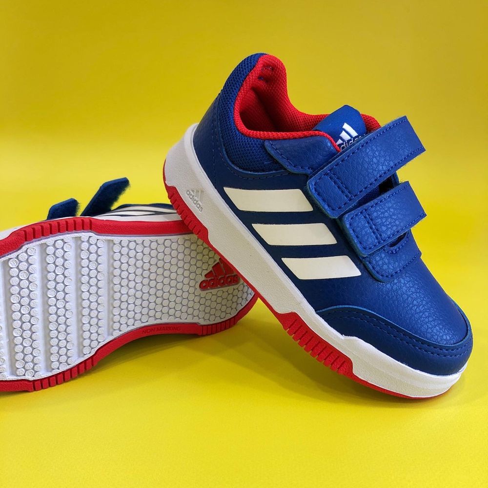 Кросівки Adidas 23,24 розмір