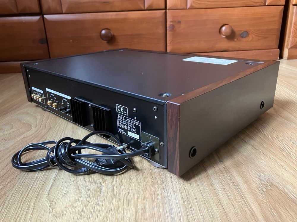 Magnetofon DAT Sony DTC-60ES, komplet dla kolekcjonera, jak nowy!