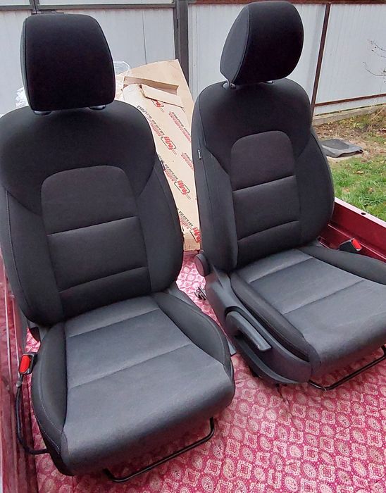 Сидіння передні Kia Portage 2шт стан нових