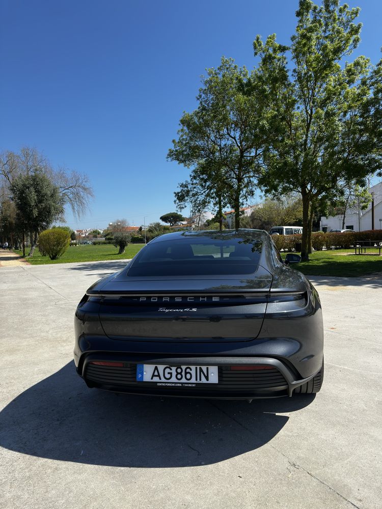 Porsche Taycan 4S