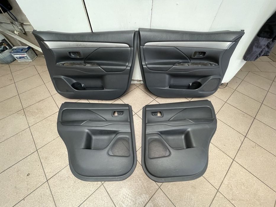 Mitsubishi Outlander 14- 21 Дверная карта/Обшивка двери