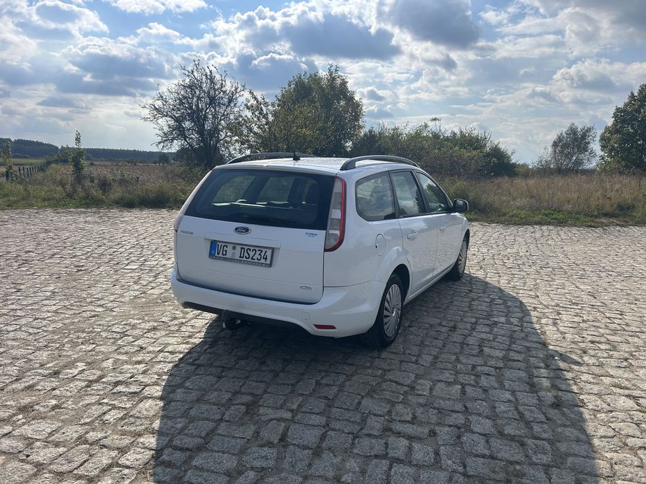 Ford focus 1.6 2010r