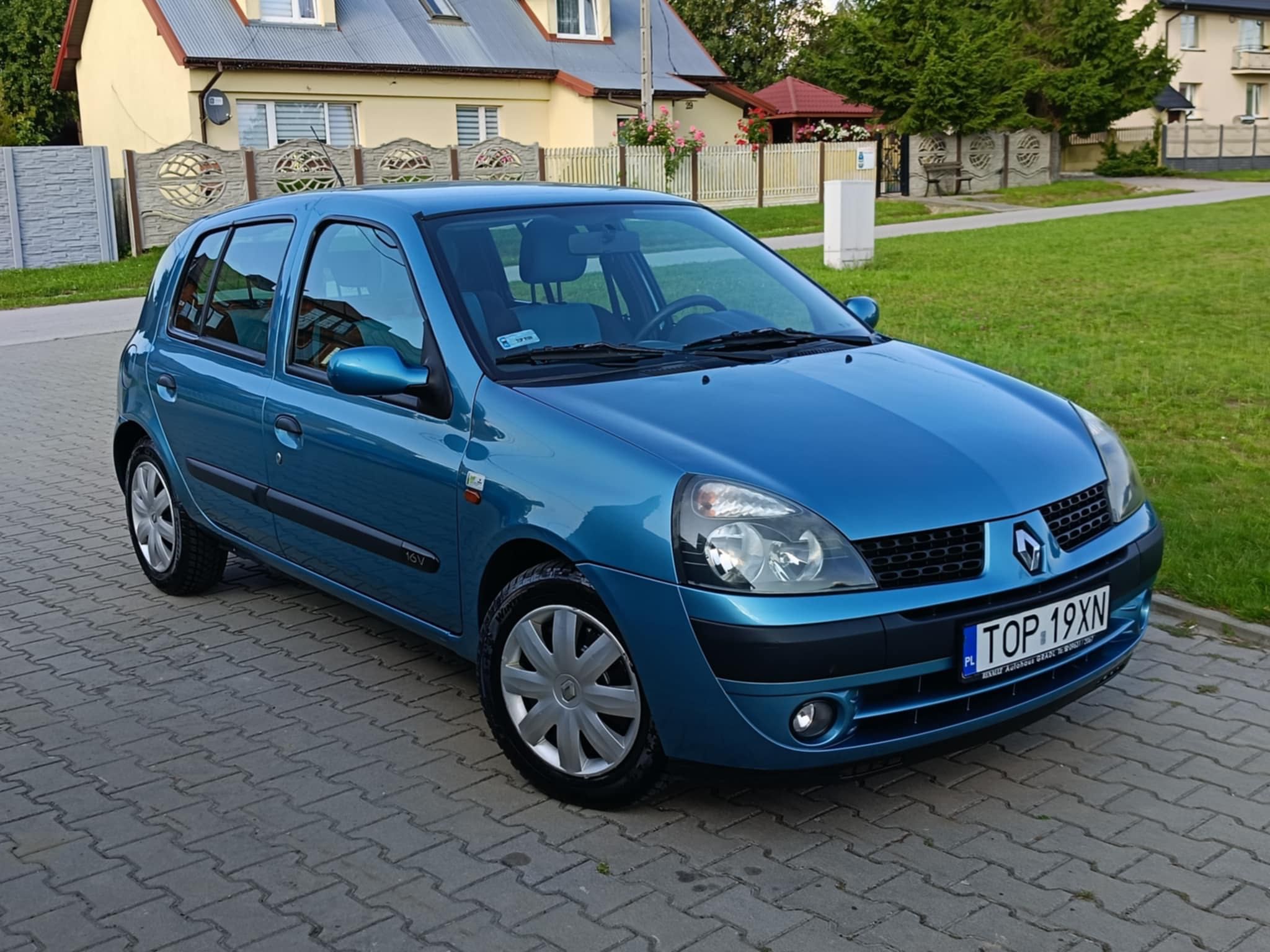 Renault clio 1,2 benzyna elektryka super stan 2002r