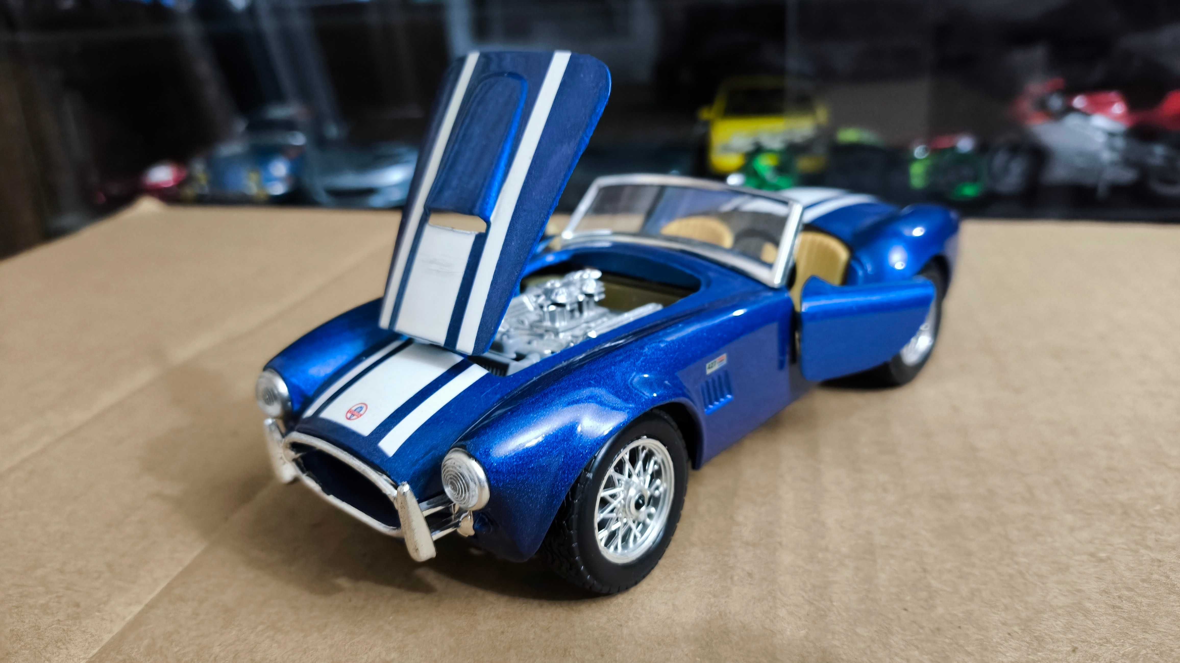 Машинка, модель, іграшка 1/24 Shelby Cobra Maisto