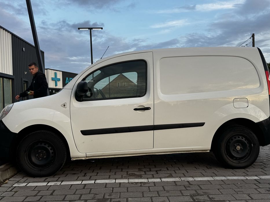 Продам рено кенго 2012