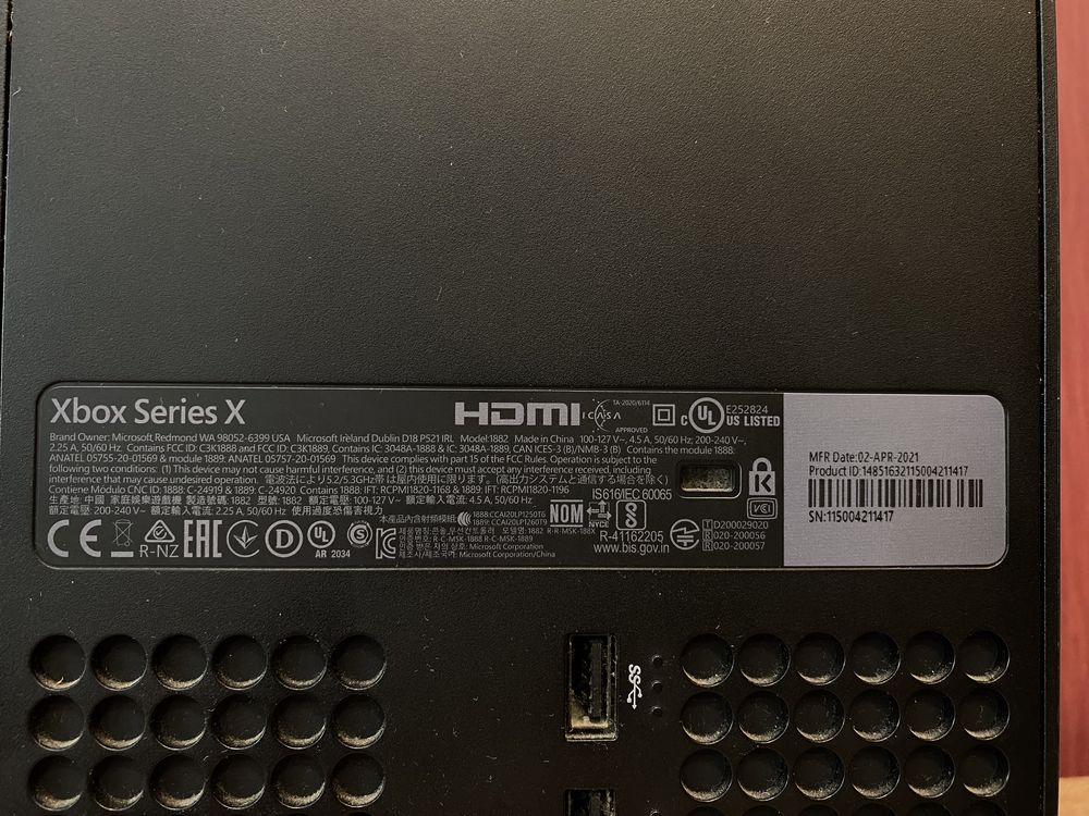 Ігрова консоль Xbox series x на 1 тб