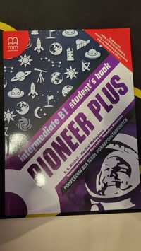 NOWY podręcznik Pioneer plus intermediate B1
