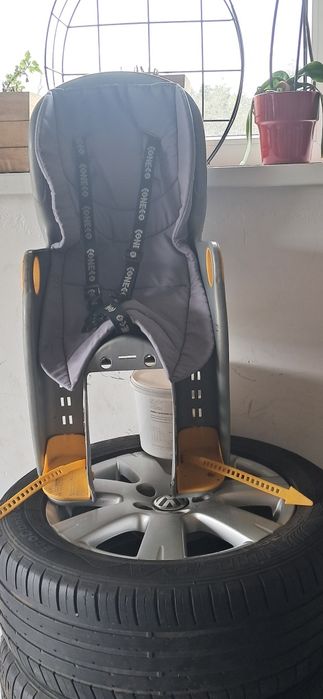 Sprzedam 2 foteliki stan dobry