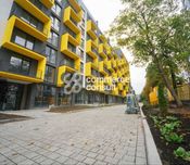 Продається фасадне комерційне приміщення без комісії для покупця
