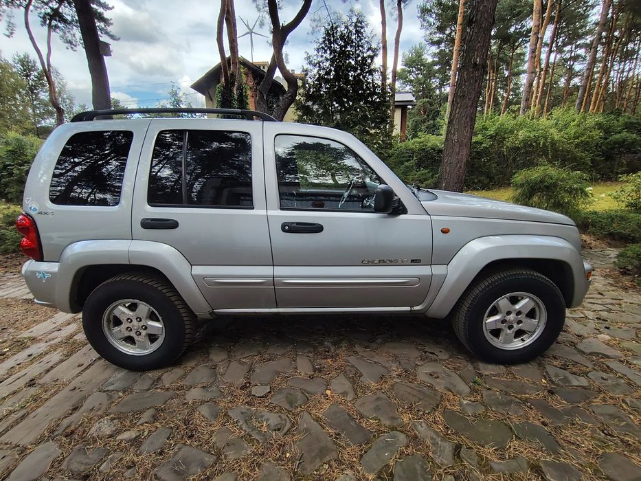 Jeep Cherokee Sprawny, kupiony w salonie w Polsce
