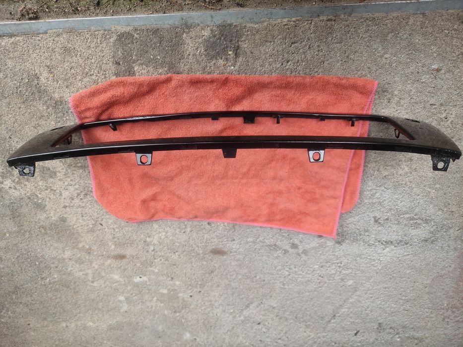 Ramka na grill do renowacji, blenda tablicy A8 S8 D3 Audi