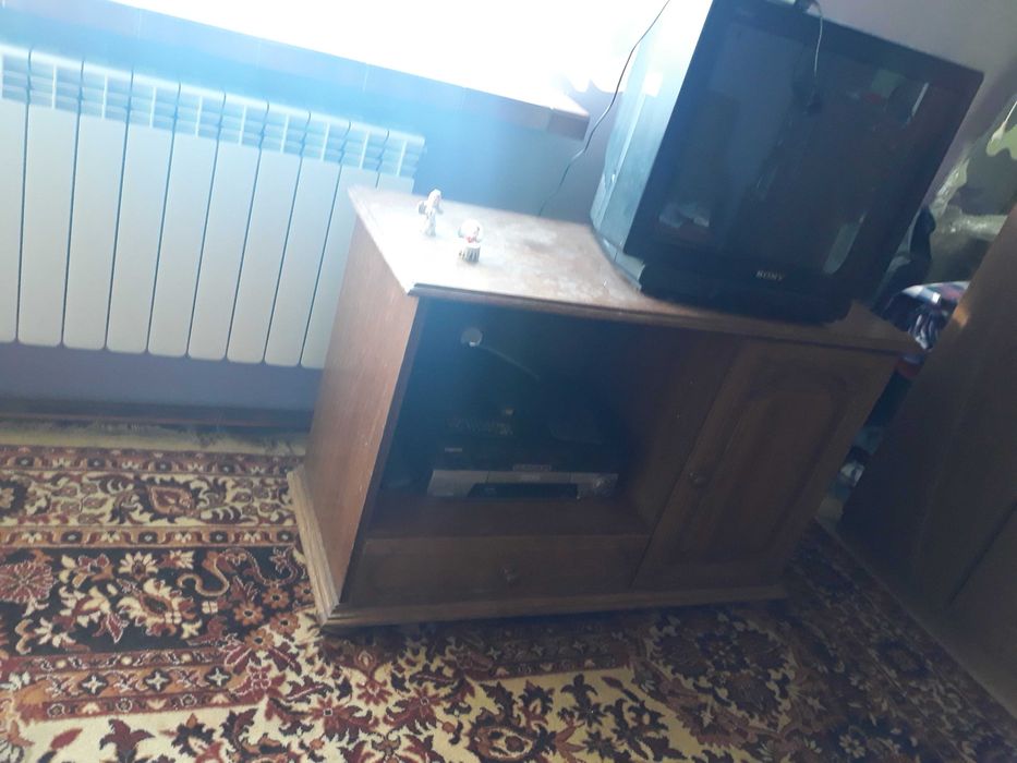 Sprzedam szafkę Pod Tv