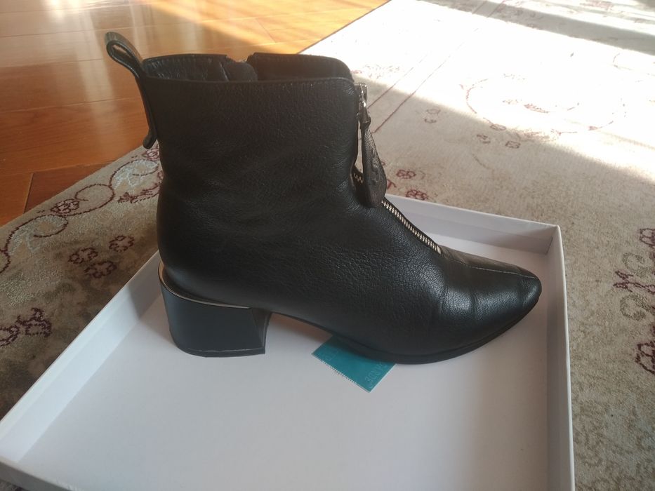 Жіночі напівчоботи, осіінні, розмір 39, чорного кольору