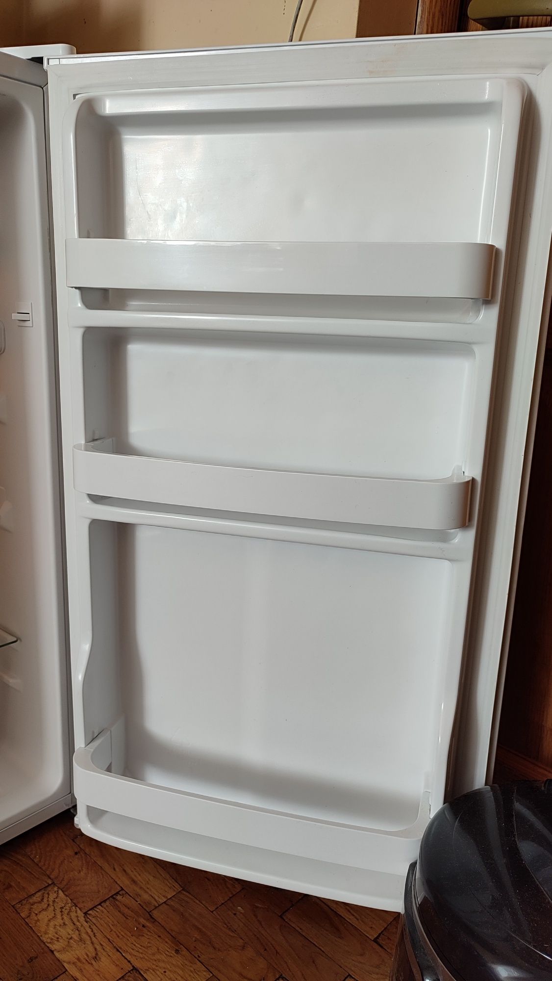 Холодильник Elenberg MR 84 з гарантією