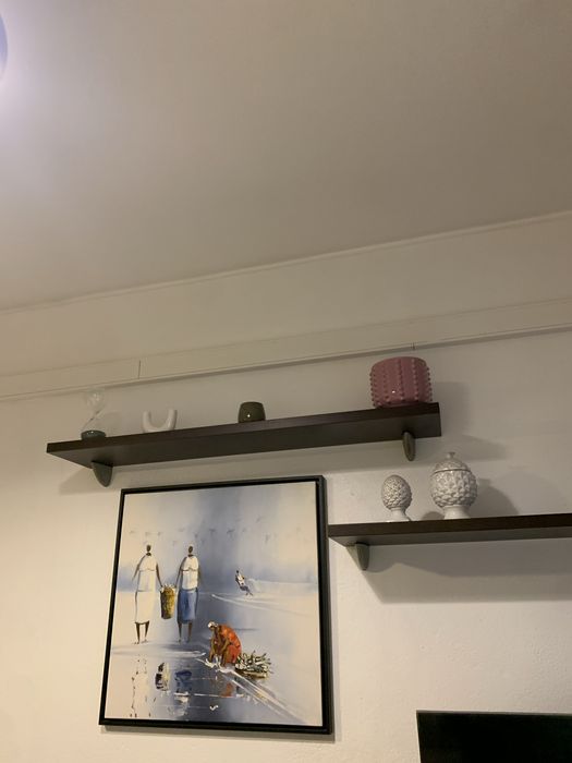 Movel para TV com 2 prateleiras . Madeira Vegwe