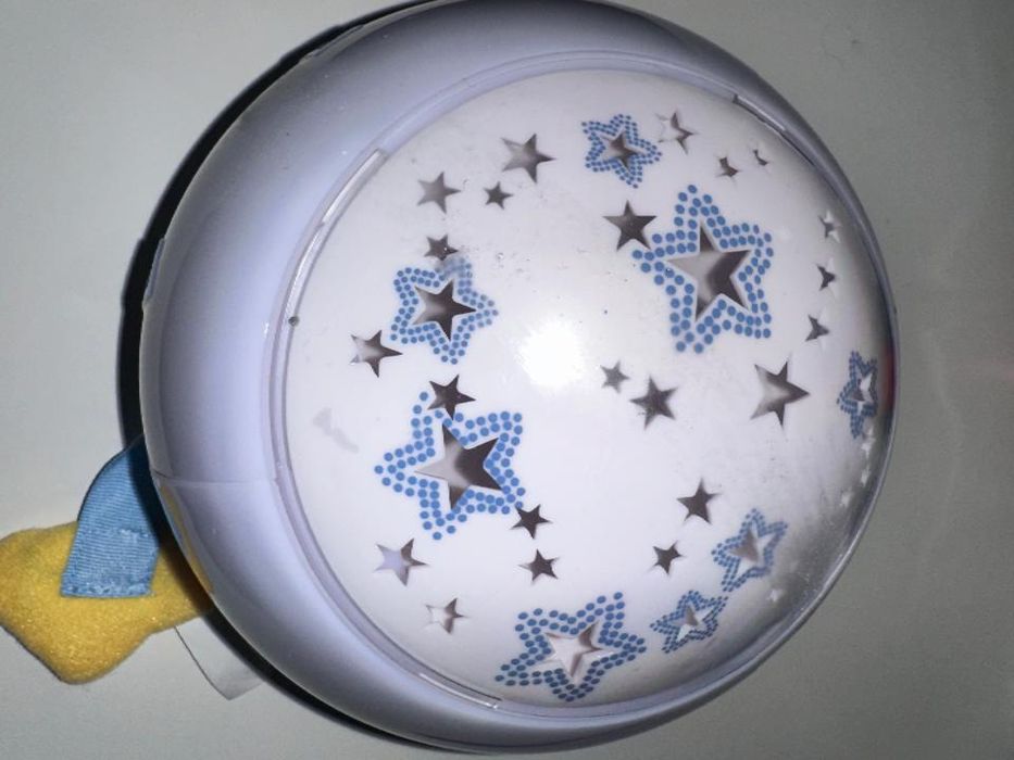 Chicco Goodnight Stars lampka nocna dla niemowląt i projektor gwiazd