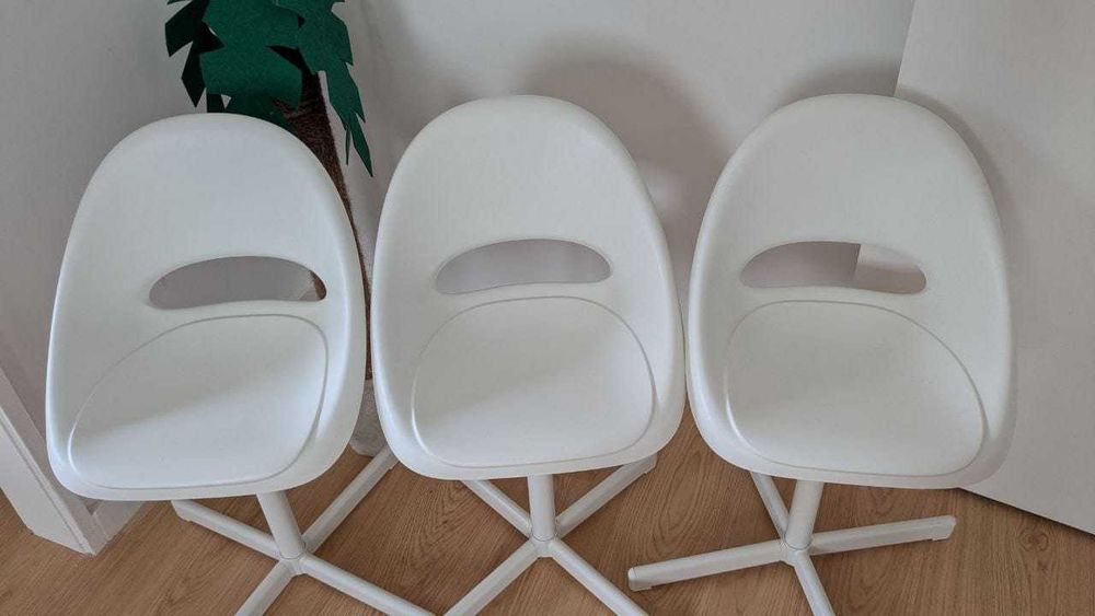 Três cadeiras de criança Loberget da IKEA
