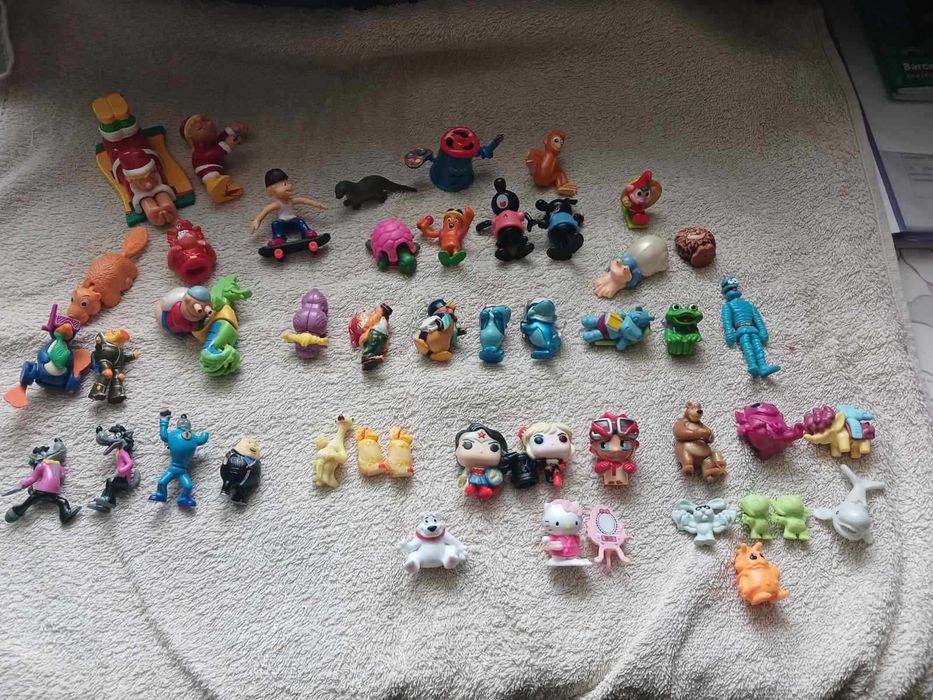 Іграшки з кіндер-сюрприз