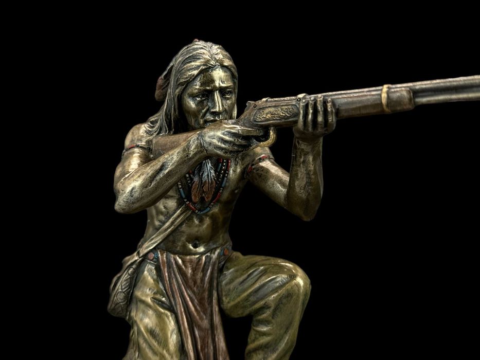 Indiański Wojownik Strzelający Ze Strzelby Veronese (Wu76629a4)