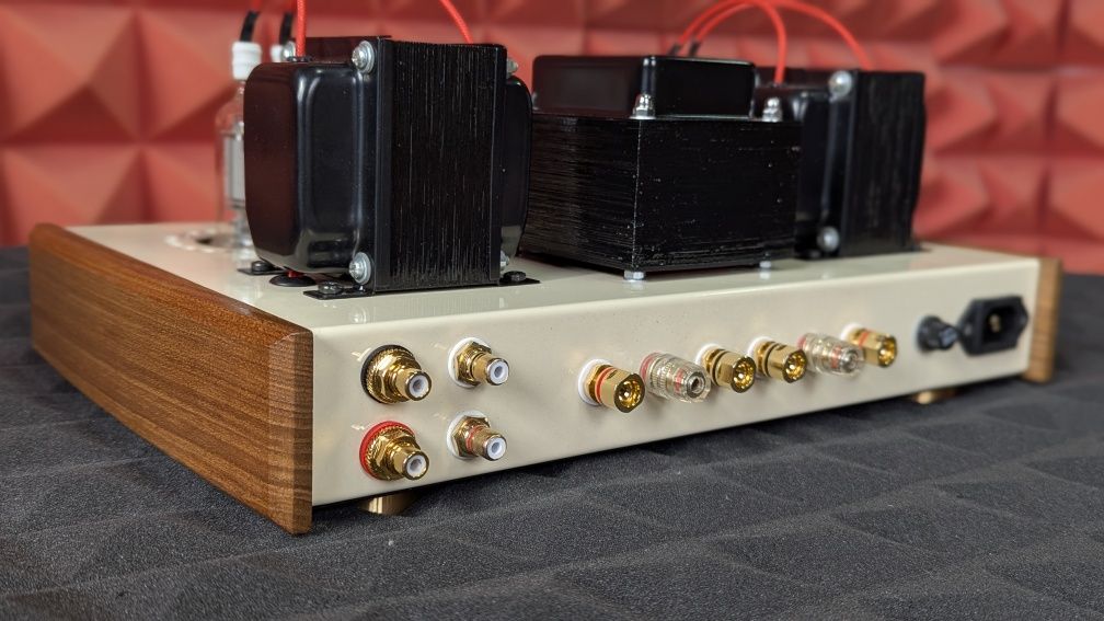 Ламповий підсилювач на ГМИ-6 та ECC 81