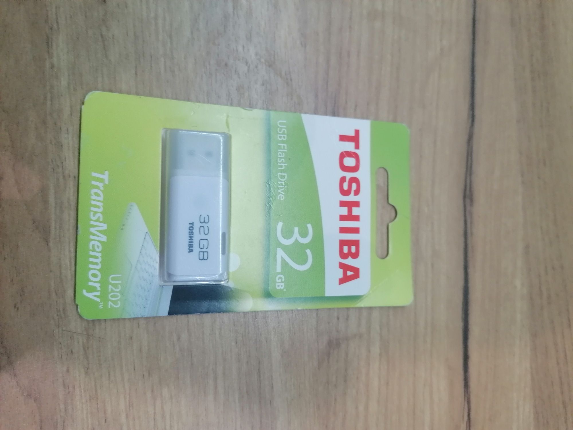 Pendrive TOSHIBA Flashdrive U202 32GB USB 2.0 biały