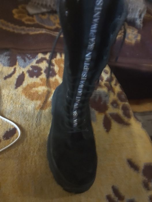 Продам зимние замшевые сапоги на широкую ногу 40 р