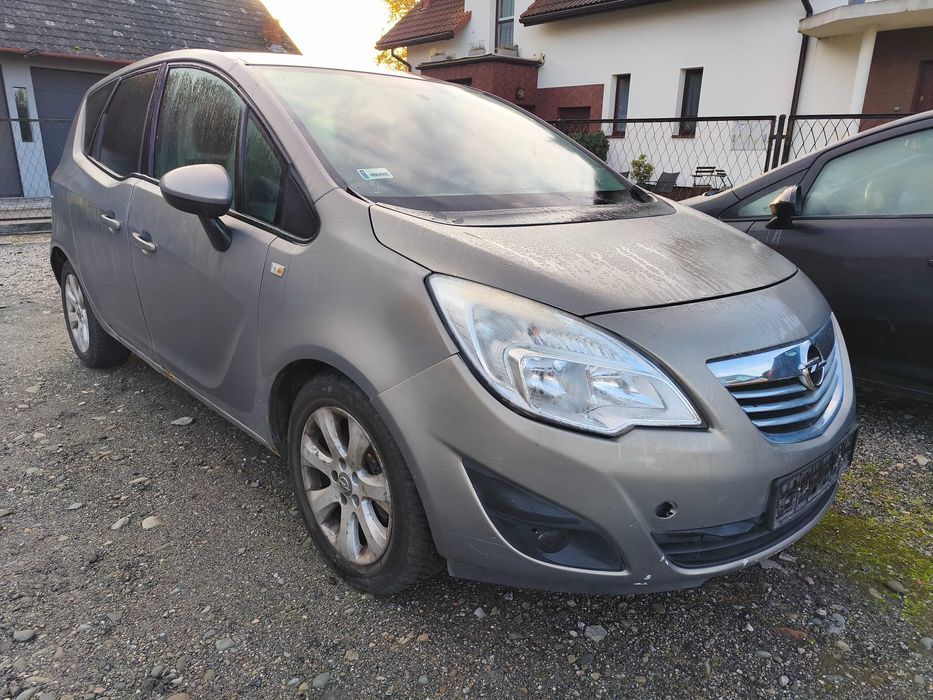 Opel Meriva B 1.3 CDTI 95KM Z13DTE kolor Z40W Cała na Części
