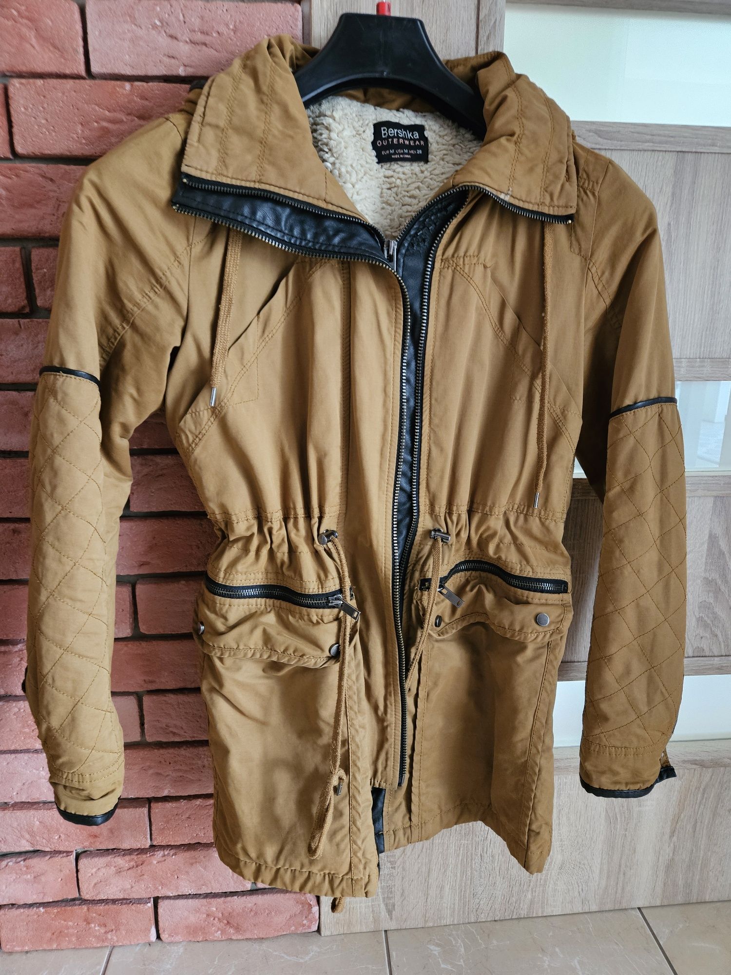 Kurtka zimowa parka, Bershka, r. M