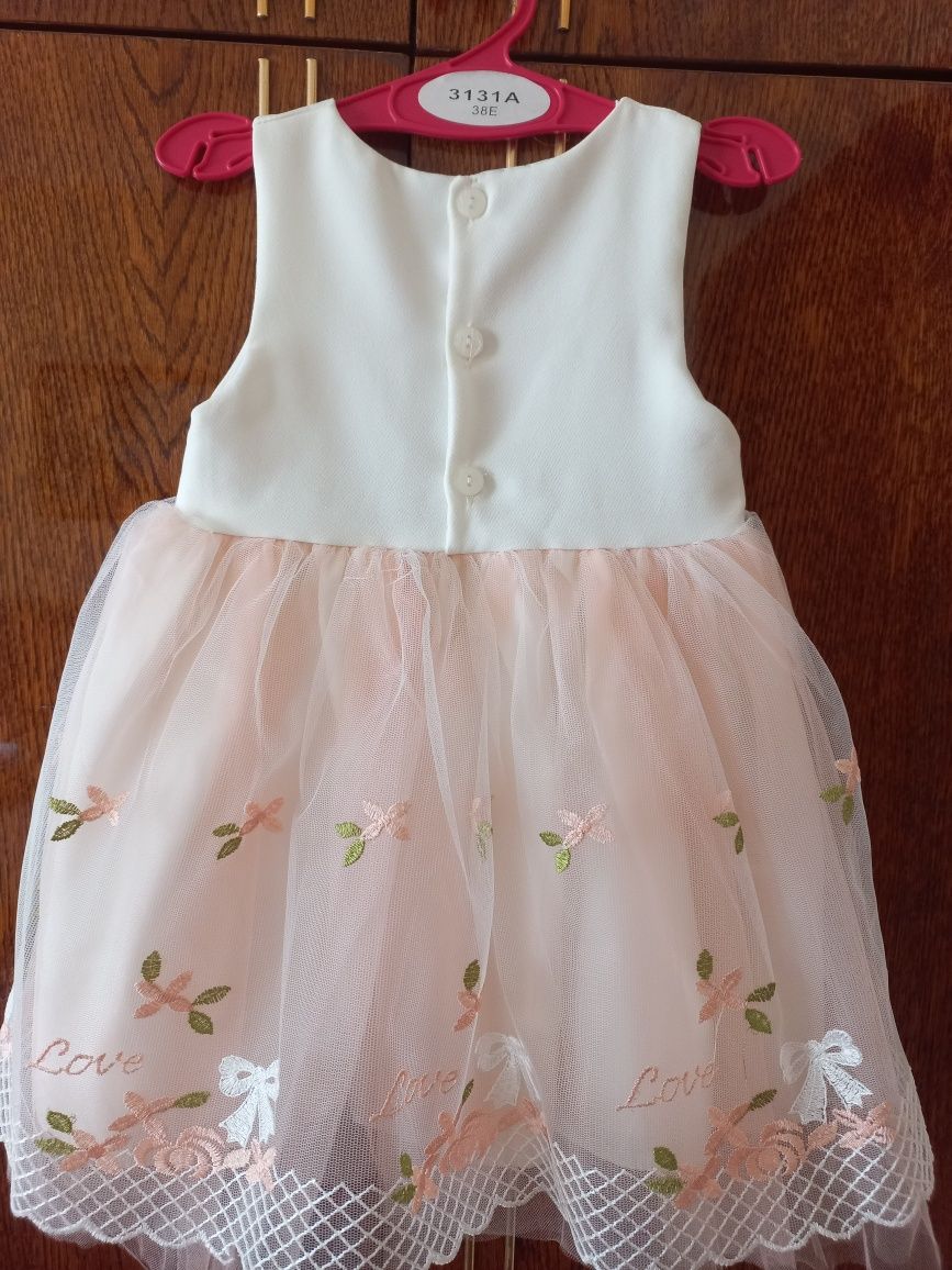 Святкове плаття, сукня  для дівчинки 1 рік