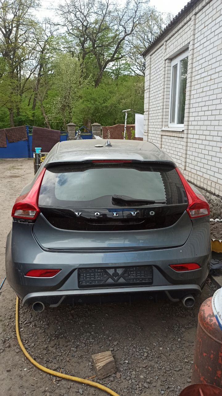 Volvo v40, 2017, 2,0 дизель